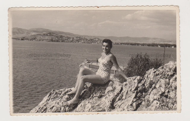 Photo Ancienne Femme Jeune Maillot De Bain Bikini – Tirage Original 1960