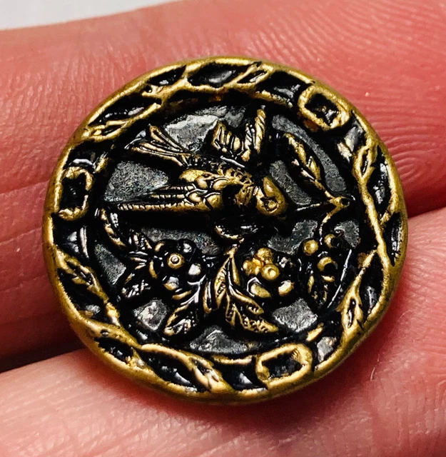 Antique Vintage Victorian Metal Picture Button With Bird 3/4”