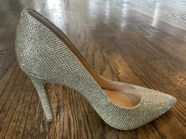 Vince Camuto Cresida Pointed Toe Pumps Heels Gold Glitter Mesh Women's Size 5 M