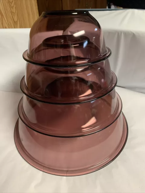 Vintage Pyrex Purple Nesting Mixing Bowl (322,323,325) Set of 3