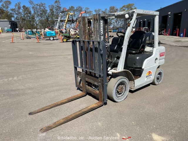 2015 Nissan MU1F2A25DV 5,000 lbs Warehouse / Industrial Forklift bidadoo