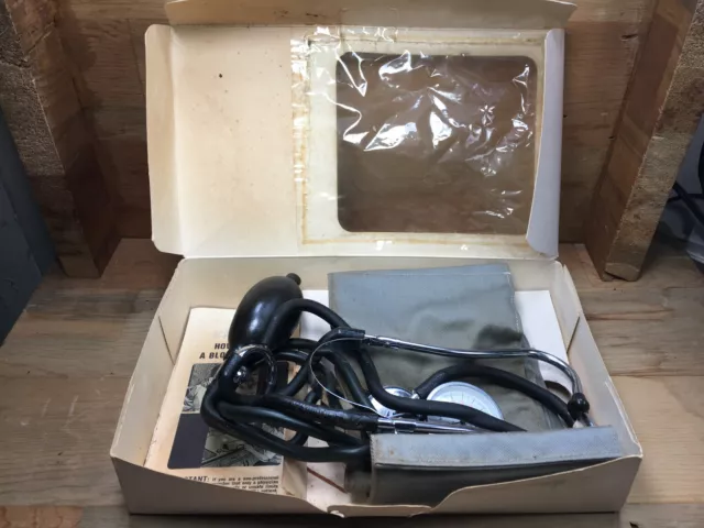 Nelkin Blood Pressure Kit Original Box Manual Blood Pressure Cuff & Stethoscope 3