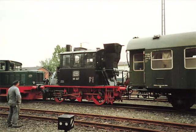 Foto BR 98 307 Dampflokomotive im DDM 10/1989 ca. 9x13cm V4089c