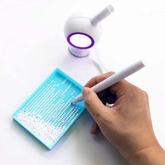 Diamant-Malerei Zeichnung LED Licht Punkt Bohrer Stift für DIY Handwerk (lila)