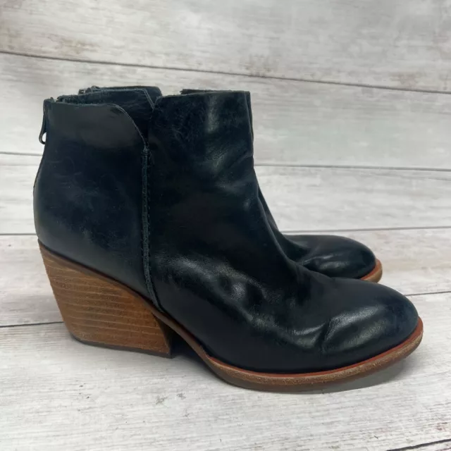 Kork-Ease Womens Black Full Grain Leather Ankle Boots Size 7M