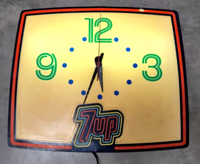 Vintage Large 7Up Clock with Fluorescent Lighting Works 1970s Pre-Owned 25x22x5"