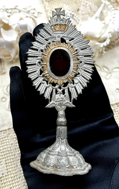 Ancien Ostensoir Miniature De Poupée – Jouet Liturgique XIXe Siècle (métal Et Verre Rouge)