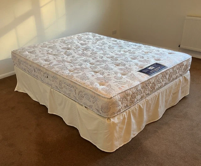 KING SIZE BED With Posturepedic Mattress Sealy £75.00 PicClick UK