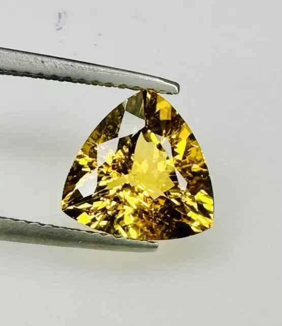 2.33ct Sparkling Natural Golden Yellow Beryl Gemstone-Perfect Trillion - Brazil