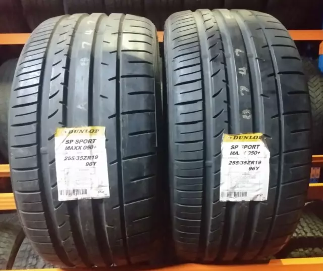 255/35 ZR19 Dunlop SP Sport Maxx 050+   96Y  X2   *CLEARANCE*   2553519  PAIR