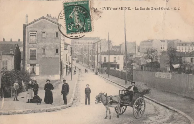 CPA 94 IVRY sur SEINE La Rue du Grand Gord