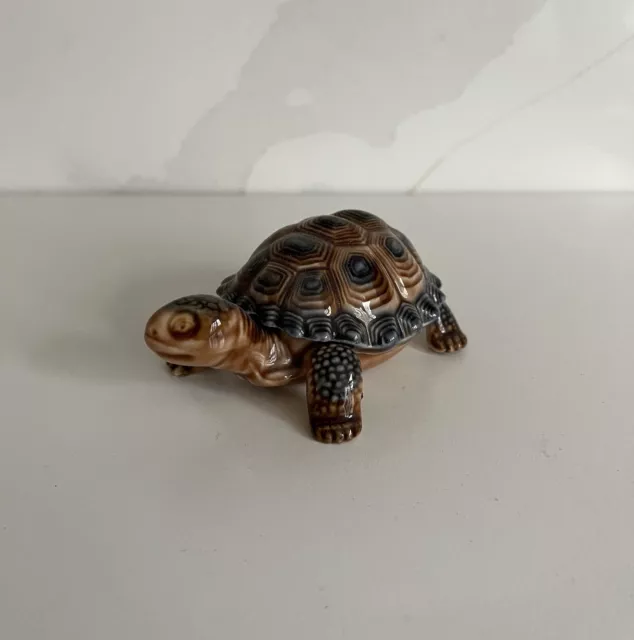 Wade porcelain - tortoise trinket box