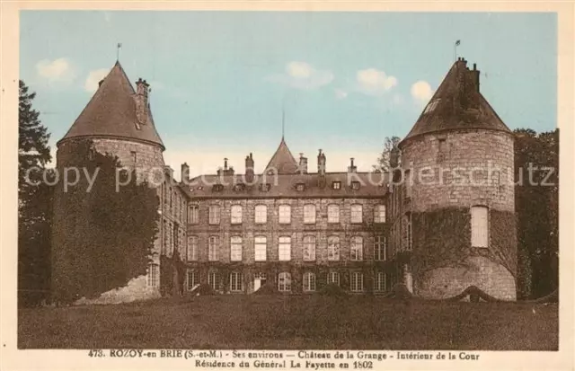 13540722 Rozoy_en_Brie Chateau de la Grange intérieur de la cour Résidence du Gé