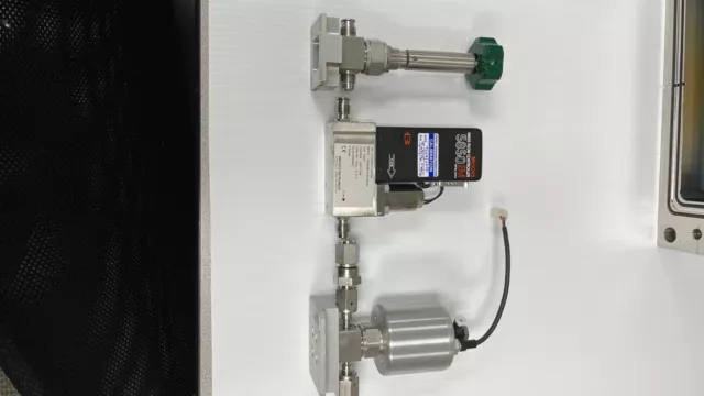 Brooks 5850EM Mass Flow Controller with Shutoff and actuator valves