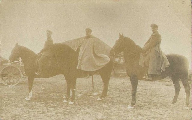 Offiziers-Portrait zu Pferd, Foto-Feldpostkarte, Großes Hauptquartier