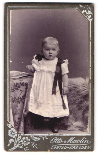 Fotografie Otto Martin, Löbtau-Dresden, Kindchen im Kleidchen CDV /Kabinett-Foto