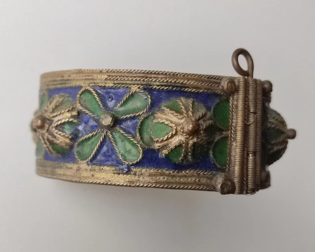 Bracelet Berbère Kabyle Ancien – Émaillé Cloisonné Vert, Bleu, Corail – Argent Et Métal