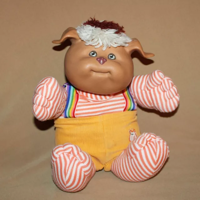 Peluche poupée cochon avec salopette Cabbage Patch Kids "Koosas" 1985