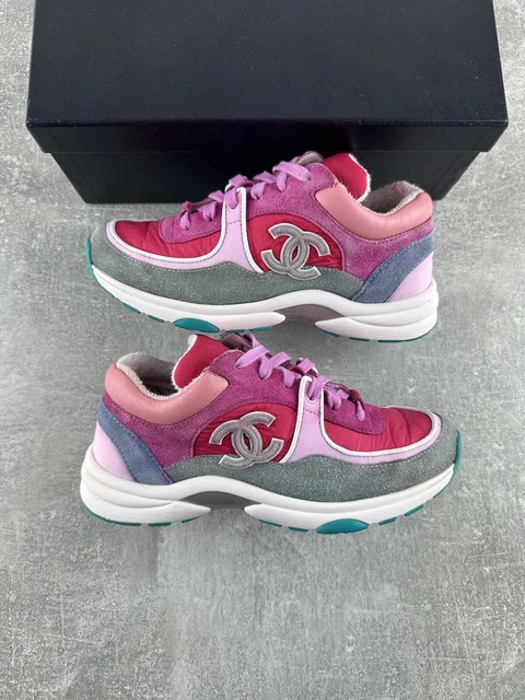 Chanel runners pink 2025