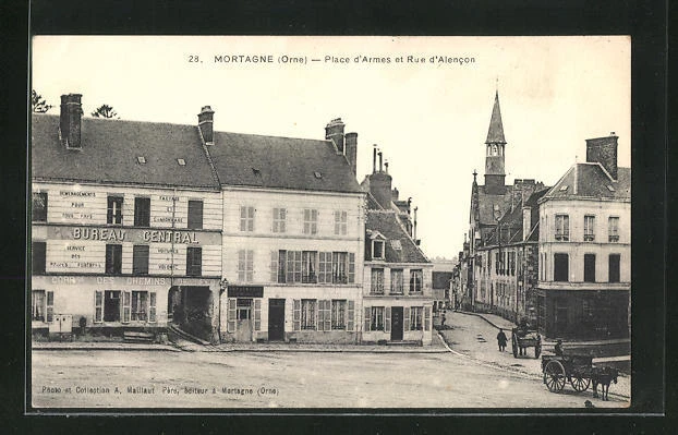 CPA Mortagne, Place d´ Armes et Rue d´Alencon