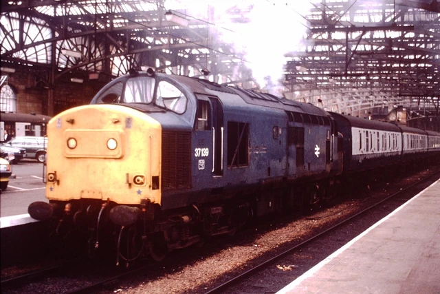 1980S BRITISH RAIL BR Diesel Loco 37139 Scotland Railway Slide 1973 £3. ...