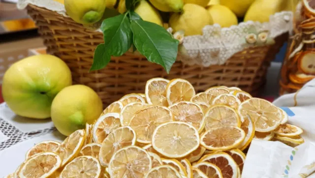 Organic Lemon slices dried  Botanic 100 gr,  Rodajas de Limon Deshidratado