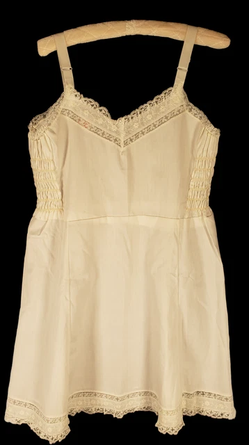 Vintage Child Young Girl Slip Petticoat Full Size 8-1/2 Lace Trim A37f