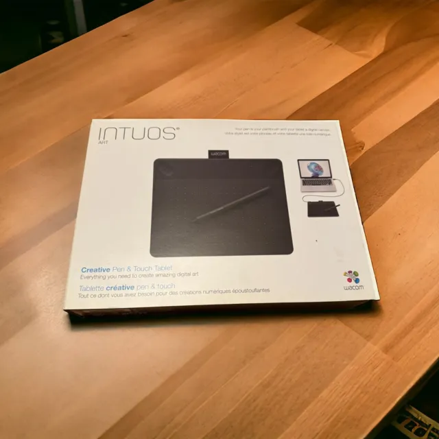 Wacom Black Small Intuos Art Pen and Touch Tablet (CTH490)