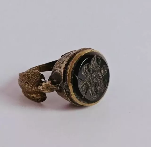 Antique Black Intaglio Bee Egyptian Engraved Bronze Signet Roman Style Ring