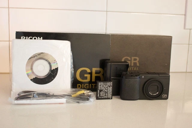Ricoh GR Digital II 10.1M Compact Camera w/Box Ships from US