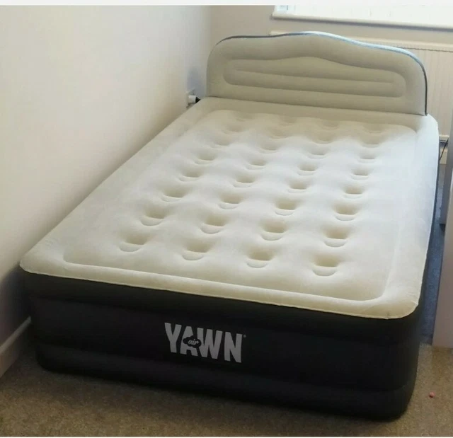 Yawn king size air bed deals