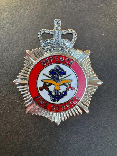 OBSOLETE Ministry of Defence Fire Brigade Service Enamel Cap Hat Uniform Badge