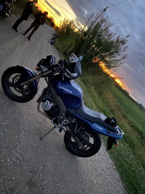 Vendo Cagiva River 600