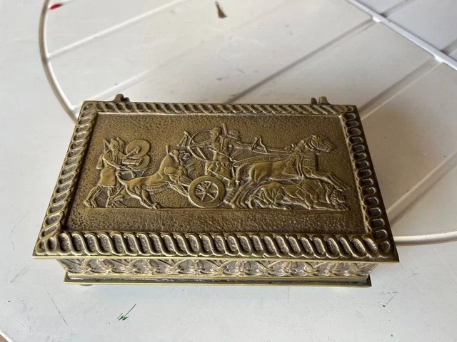 Rare Vide-poche Art Déco Max Le Verrier – Scène De Chasse Au Lion En Bronze Signé