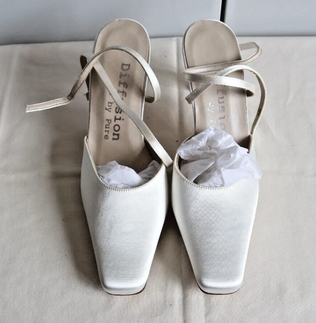 Scarpe con cinturino alla caviglia madre della sposa in raso avorio nuove con etichette taglia 4,5