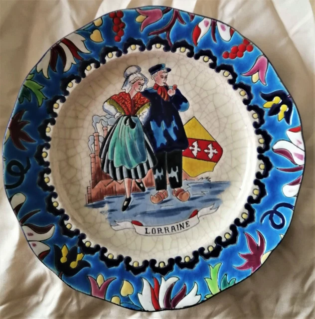 Assiette "Lorraine" en émaux de Longwy