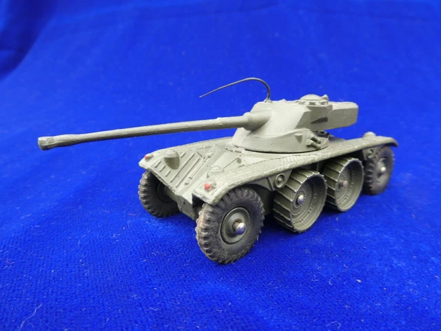 PANHARD ENGIN BLINDÉ DE RECONNAISSANCE À TOURELLE FL 10 DINKY Toys 1 43deg