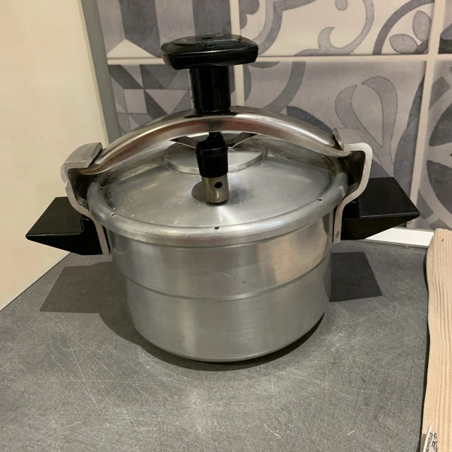 Petite cocotte minute SEB 3 litres : idéale pour la cuisine