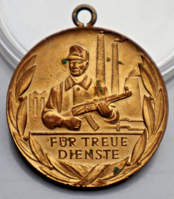 DDR MEDAILLE &FÜR Treue Dienste
