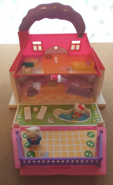 Sanrio HELLO KITTY Mini house & 2 figures bundle. Some Furniture Included Lot 1.