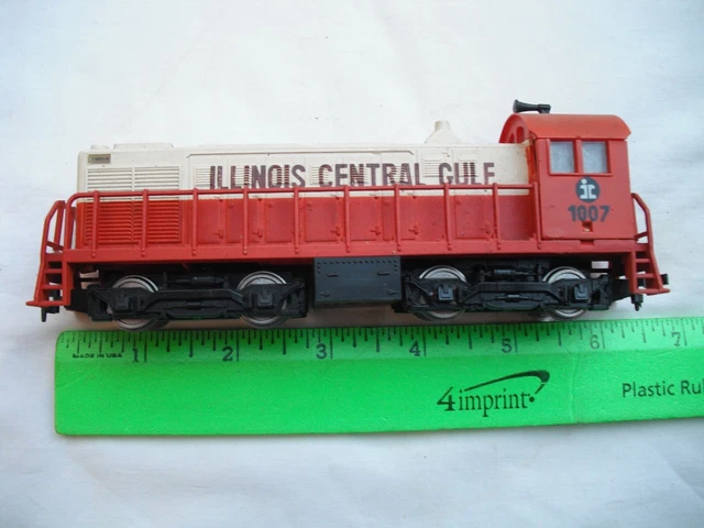 AHM Illinois Central Gulf IC 1007, Switcher Diesel Locomotive Engine, HO Scale