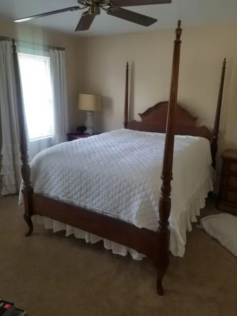 Thomasville Queen Fisher Bedroom Set