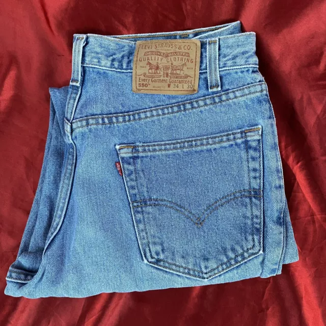 Levi’s Men's 550 Relaxed Fit Medium Wash Denim Jeans Size 34 X 30 Actual 33x29.5