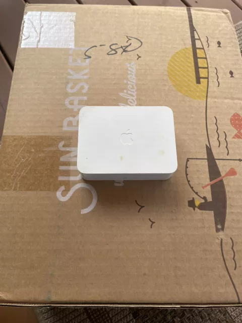 Original APPLE A1081 Cinema Display 65W Power Adapter A1096 - Untested