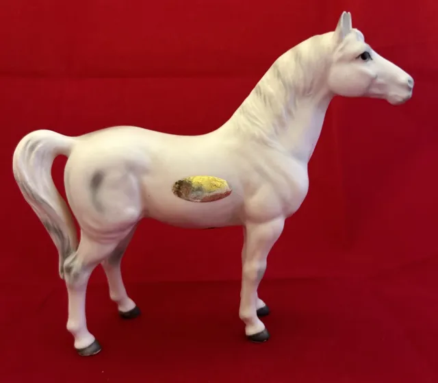 Pre Owned Vintage Elegant Josef Originals White/Gray Arabian Stallion Horse 6.5”