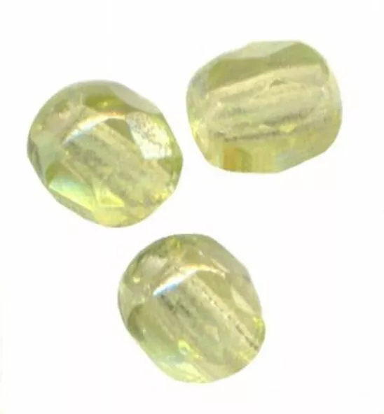 200  PERLES FACETTES DE BOHEME  4 mm LIGHT OLIVINE AB