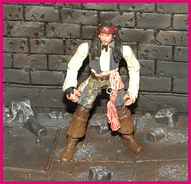 ZIZZLE PIRATES OF THE CARIBBEAN DEAD MAN'S CHEST PINBALL MACHINE ~ 3/4 SCALE for Sale in Lake In The Hills, IL