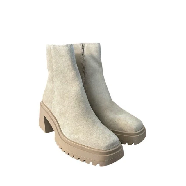 Boots, Women display picture 2