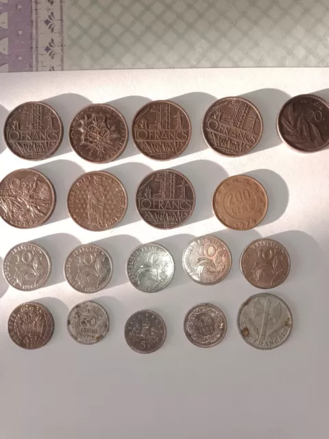  Pièces de monnaies divers 10 francs Turin, 10 francs anciennes, pièces en alu.