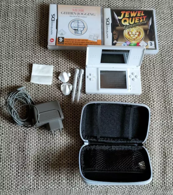 Nintendo DS Lite incl.Zubehörpaket und 2 Spielen neuwertig